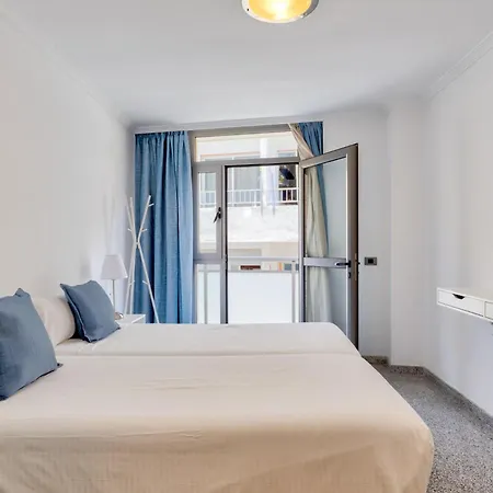 Ake 洛斯克里斯蒂亚诺斯