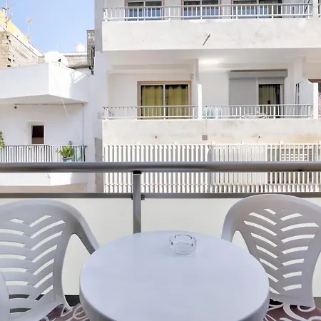 Ake 洛斯克里斯蒂亚诺斯